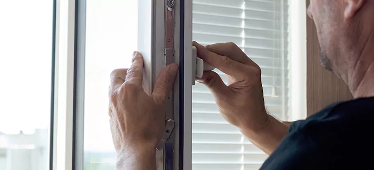 Custom Hopper Windows in Southchase, FL