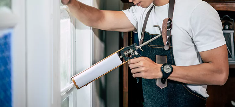 Window Caulking Contractor in Southchase, FL