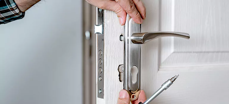 Front Door Knob Repair in Southchase, FL