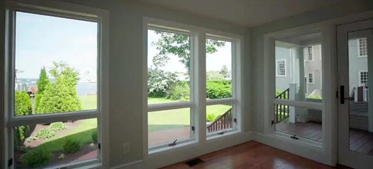 Double-hung Window Repair in Southchase, FL